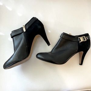 Vince Camuto Heeled Black Bootie Size 6